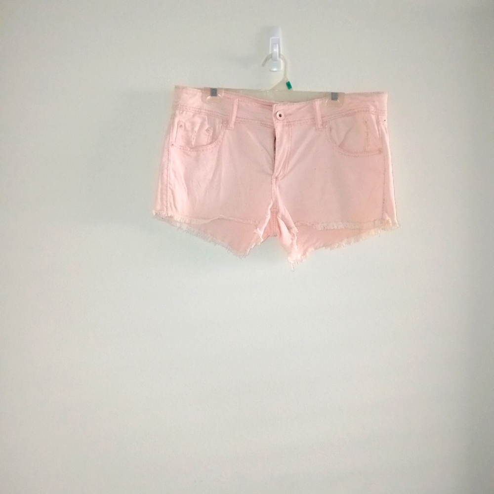 Dollhouse Pink size 15 shorts